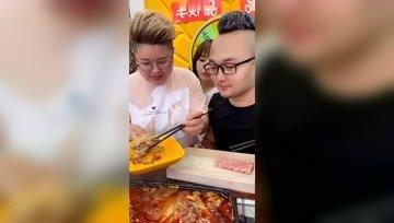 娱乐吃瓜酱做梦,娱乐吃瓜酱的奇幻瓜界之旅